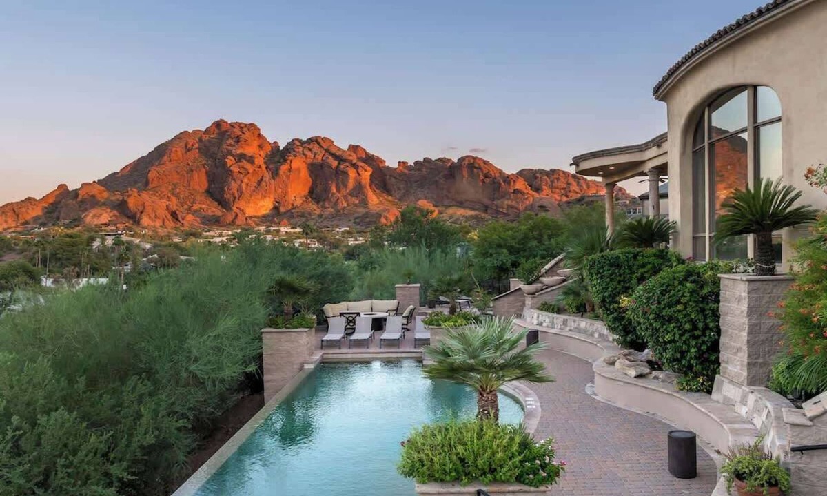 Paradise Valley House | Serenissima – La Dolce Vita above Paradise Valley