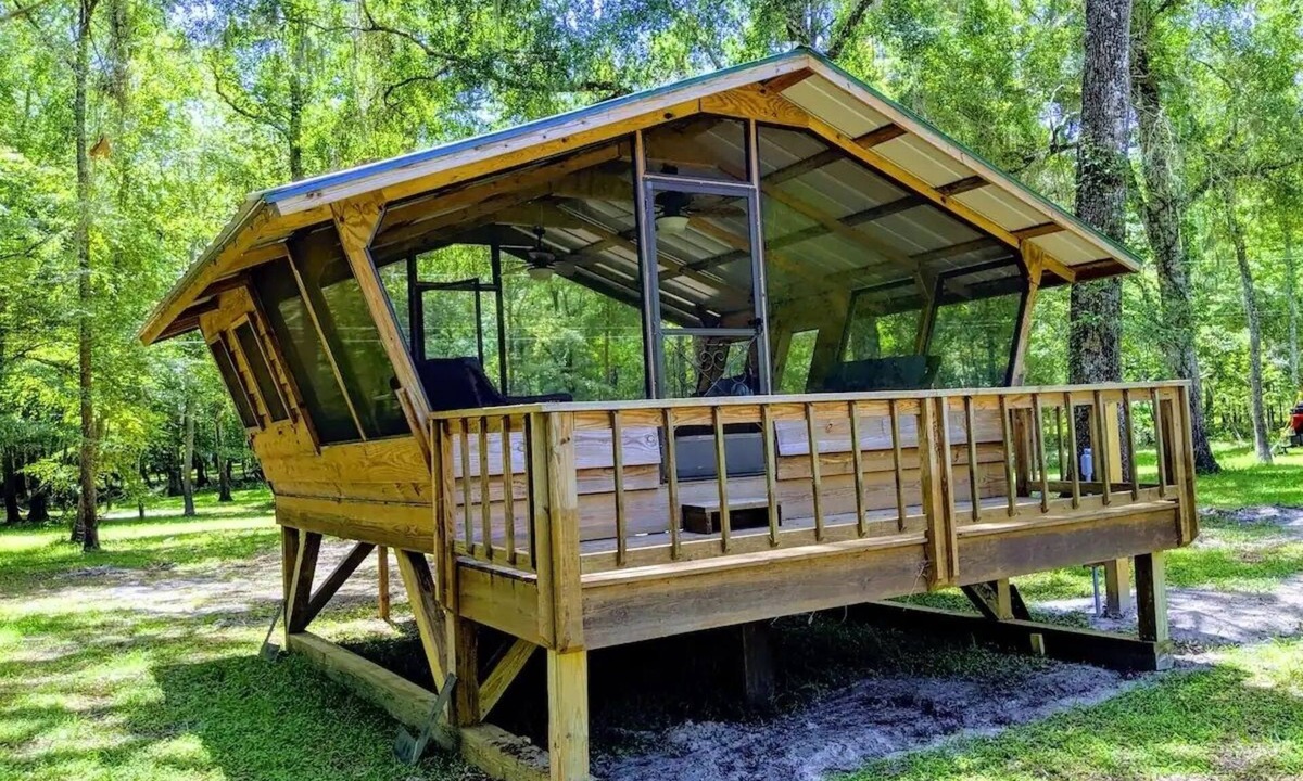 Old Town Cabin | Serenity Springs On The Suwannee Tree House #1
