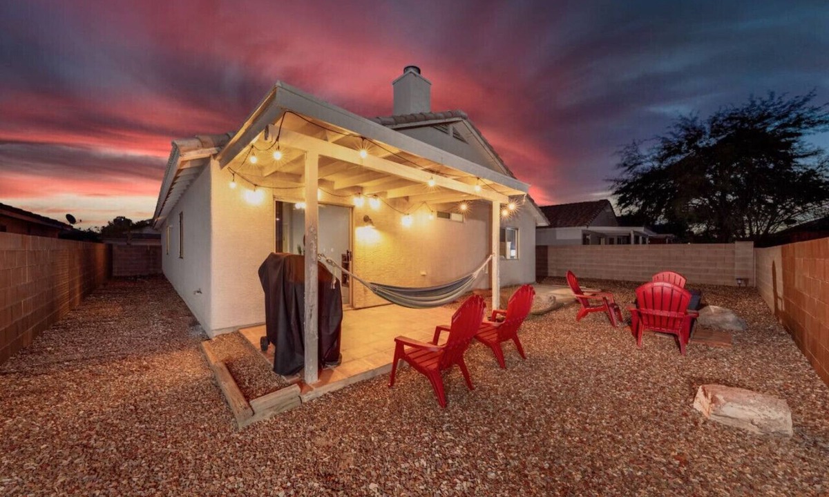 Tucson House | Silverbell/Fenced/3 BR & 2 BA/Quiet/Garage