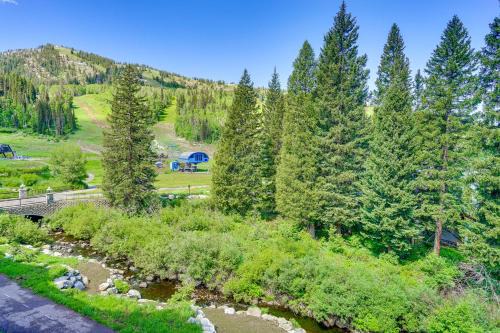 Salt Lake Mountain Resorts House | Ski-In/Ski-Out Solitude Condo w/Rooftop Hot Tub!