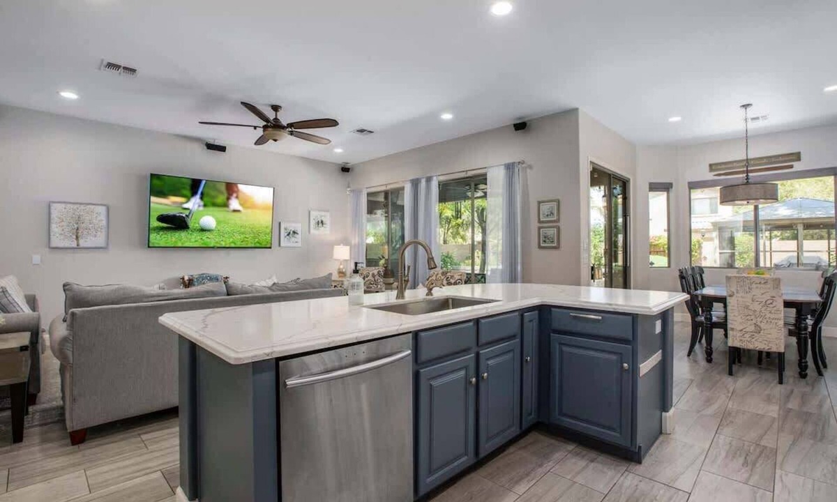 Paseo Crossings House | SouthChandler, Spa, 3BR/2.5 Bath