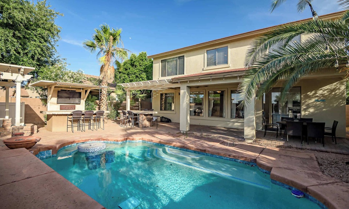 Seville House | Spacious 5BR Gilbert Home w Pool for Getaway for Family
