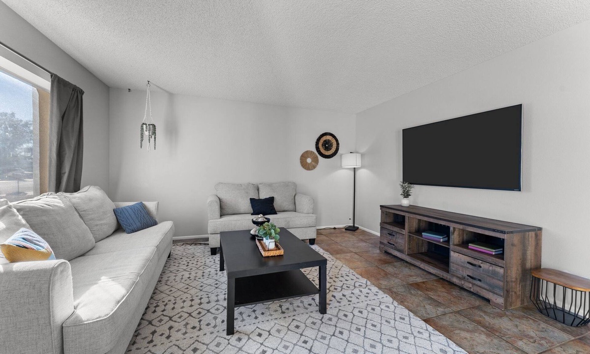 Litchfield Park House | Spacious Home in Litchfield Park - 28+ day stays!