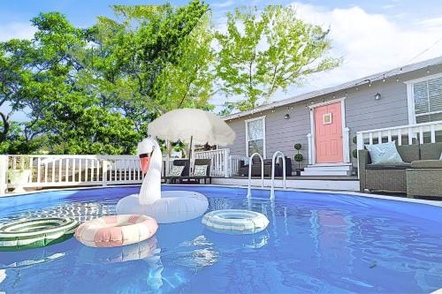 Eastside Promise Neighborhood House | Spacious Oasis 1 mi to Riverwalk