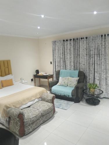 Mandini House | Springbok Guest house