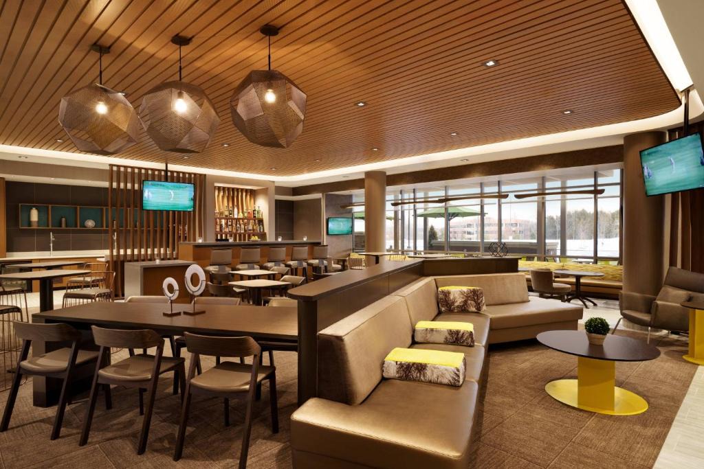 Center Valley Hotel | SpringHill Suites by Marriott Allentown Bethlehem/Center Valley
