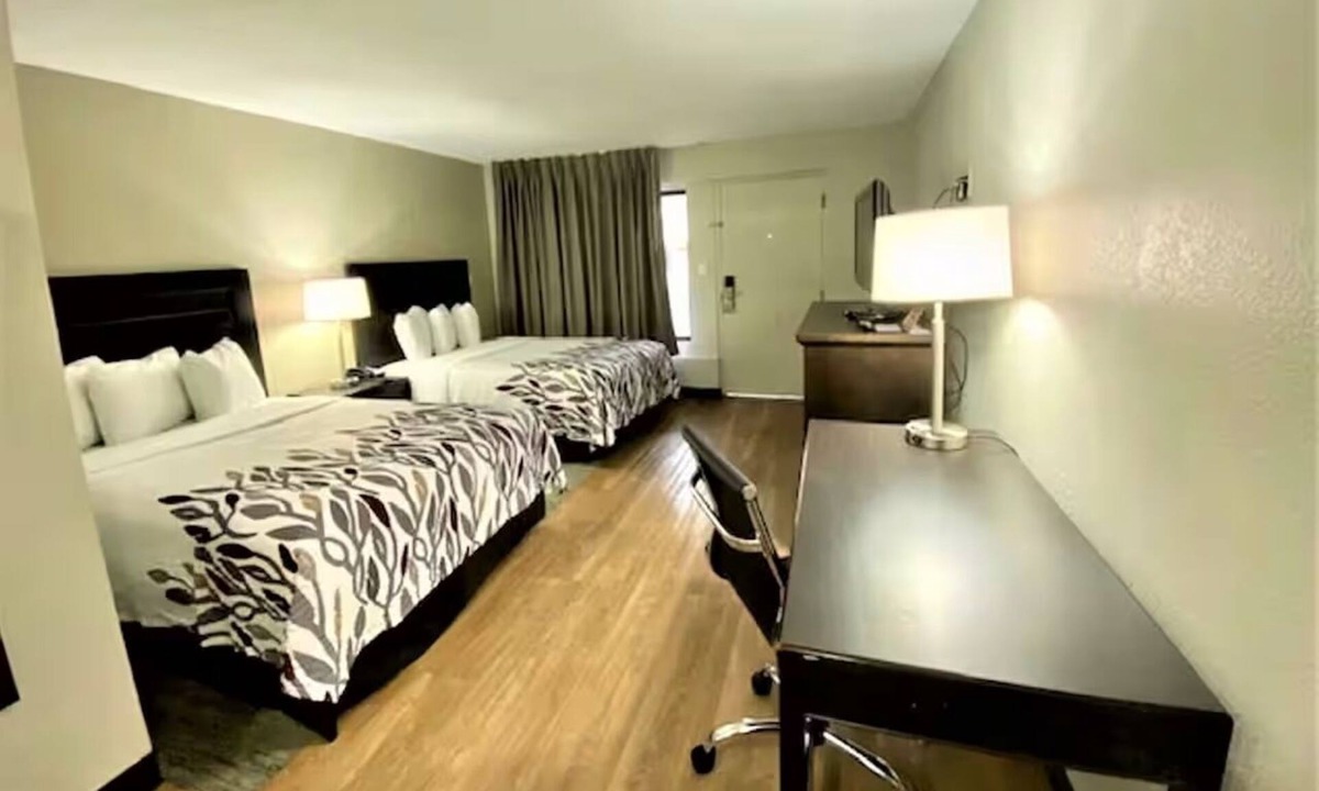 Feldman's Hotel | Stay Near TCC Events, UofA Campus & Tucson’s Best Local Eats - 3 Rooms!