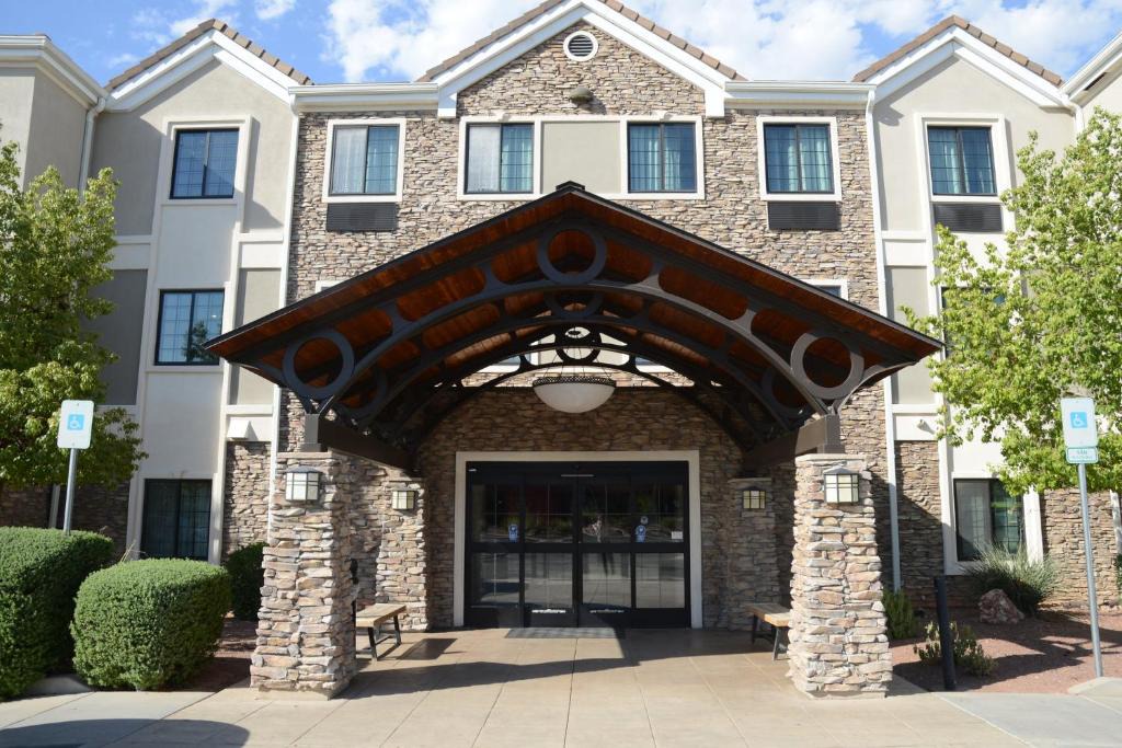 Tucson Hotel | Staybridge Suites Tucson Airport by IHG