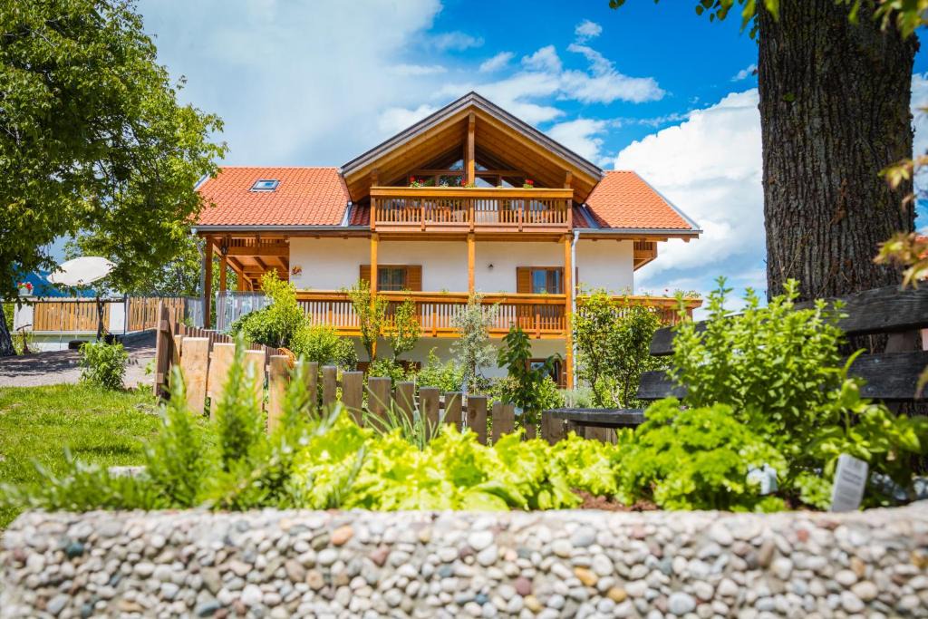 Vollan Apartment | Stettnerhof Wohnung Laugen