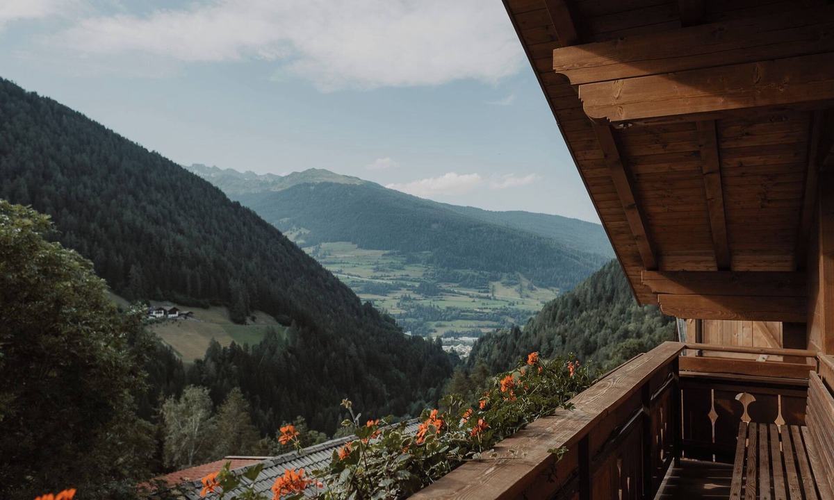 Racines Apartment | Studio 'Gogererhof App Maria' with Mountain View, Balcony & Wi-Fi
