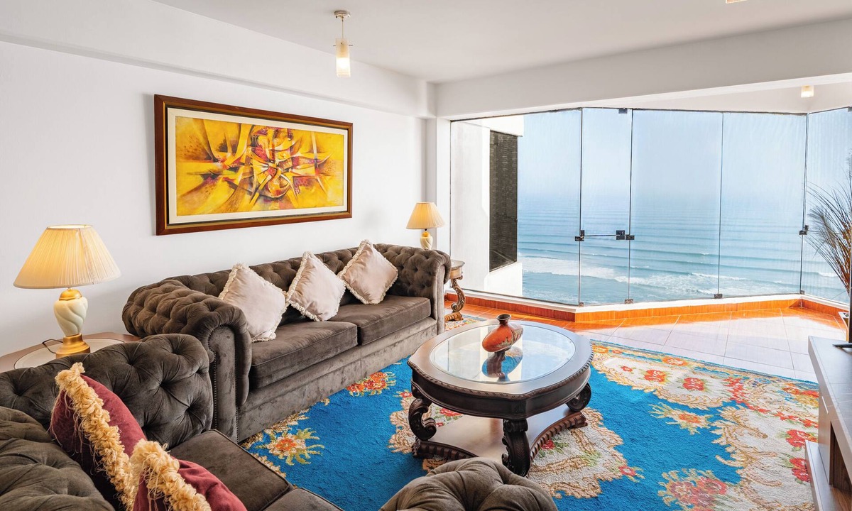 Miraflores Apartment | Stunning Panoramic Ocean Views in Miraflores | Near Larcomar