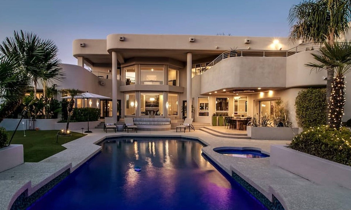 North Scottsdale House | Stunning Private & Modern N. Scottsdale Estate!
