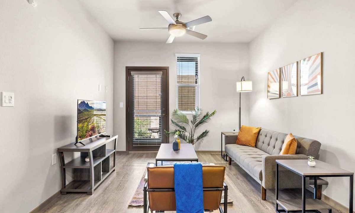 La Buena Vida Apartment | Stunning Westgate CozySuites by stadium with pool 5