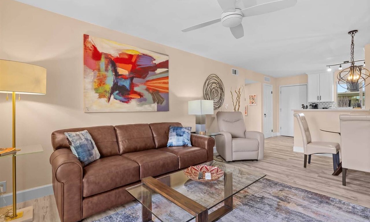 South Scottsdale Condo | Stylish Old Town Scottsdale Condo| Pool| Wifi