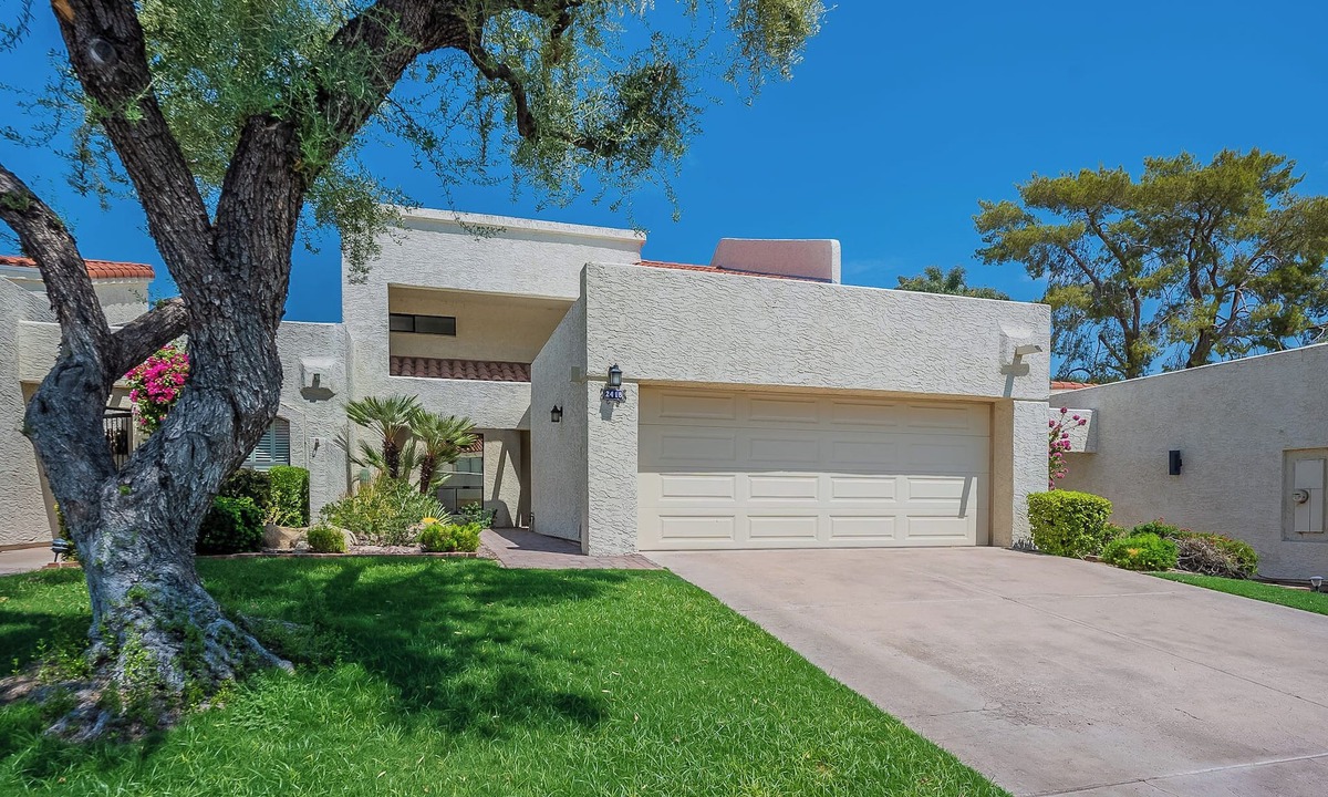 Taliverde House | Stylish, Relaxing Townhome Near Historic Biltmore - Resort Living at Its Best!