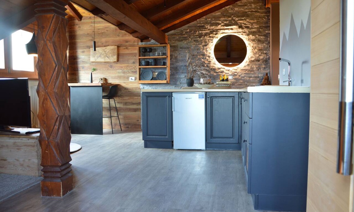 Casez Apartment | Suite with a sauna and a whirlpool tub. A very cozy mountain apartment.