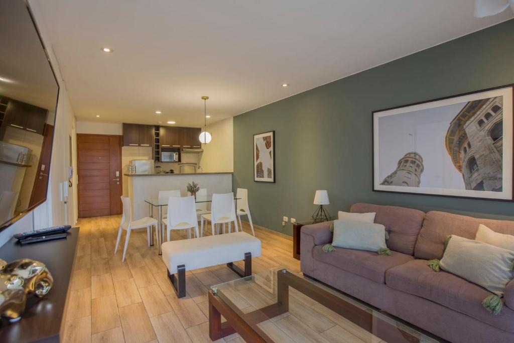 Miraflores Apartment | Sunny 1BR in Mirafores