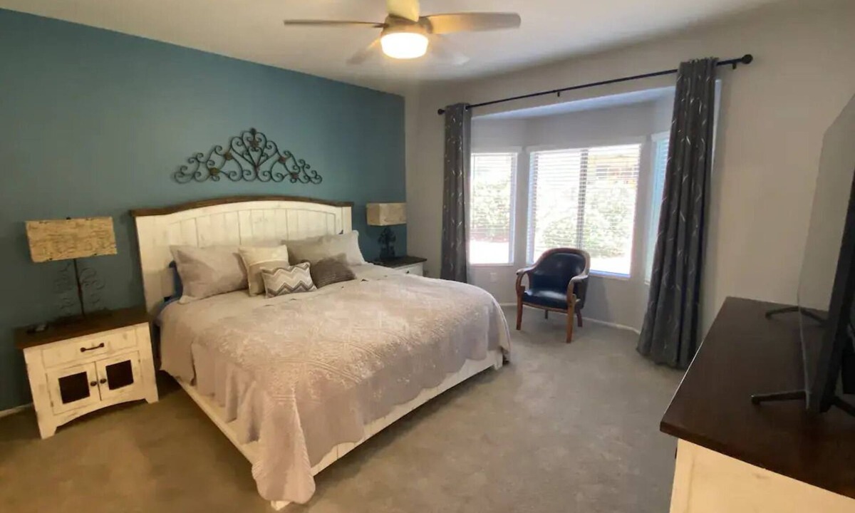 Surprise House | Sunny Cul De Sac Oasis