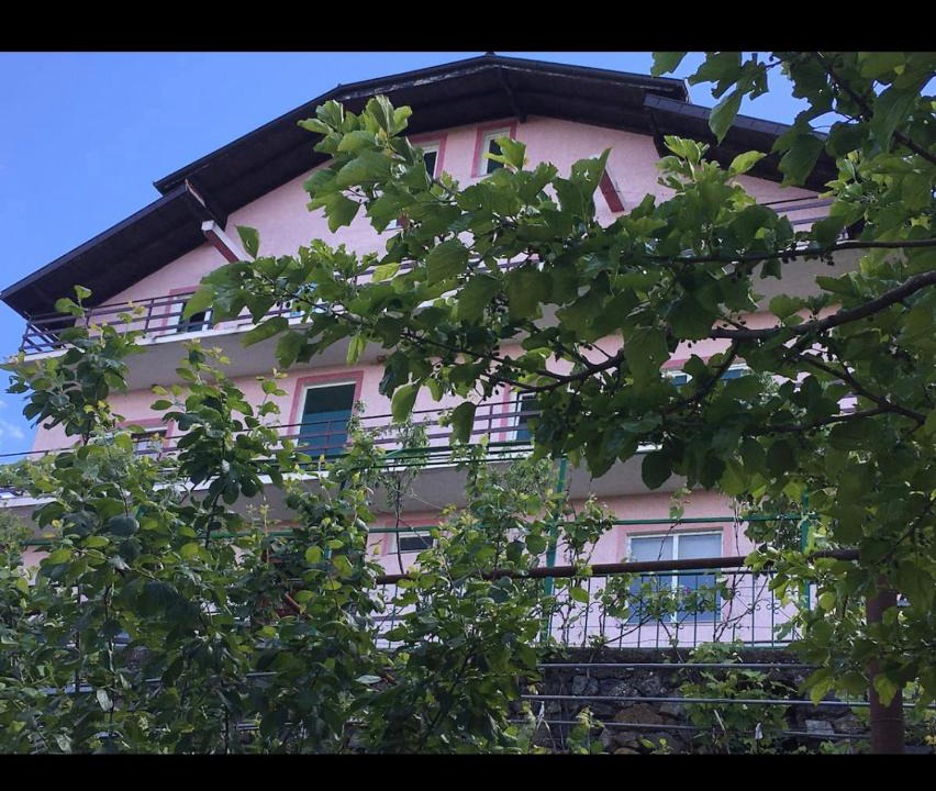 Puke Apartment | Sunrise Lindita