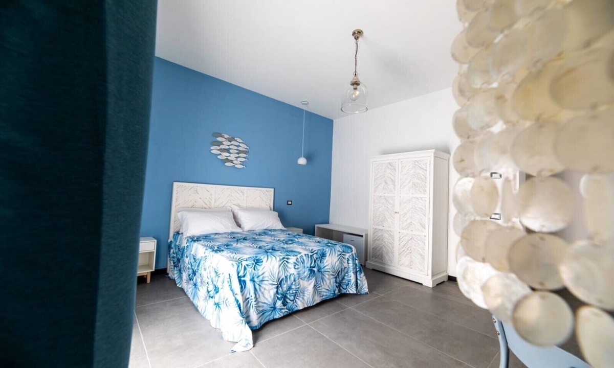 Marini Apartment | Superior Triple Room with Shared Terrace, Wi-Fi and Air Conditioning