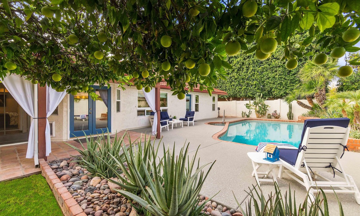 The Lakes House | Tempe Lakes VACATION SPECIAL! Heated Pool, Spa, Pickleball, Gym + Near ASU