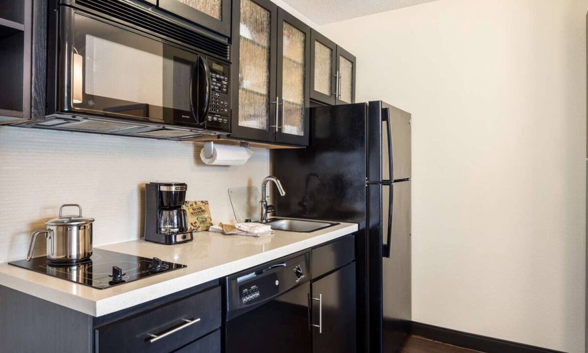Tempe Hotel | Tempe's Hidden Gem! 4 Spacious Units, Full Kitchen, Seasonal Pool, Pets Allowed!