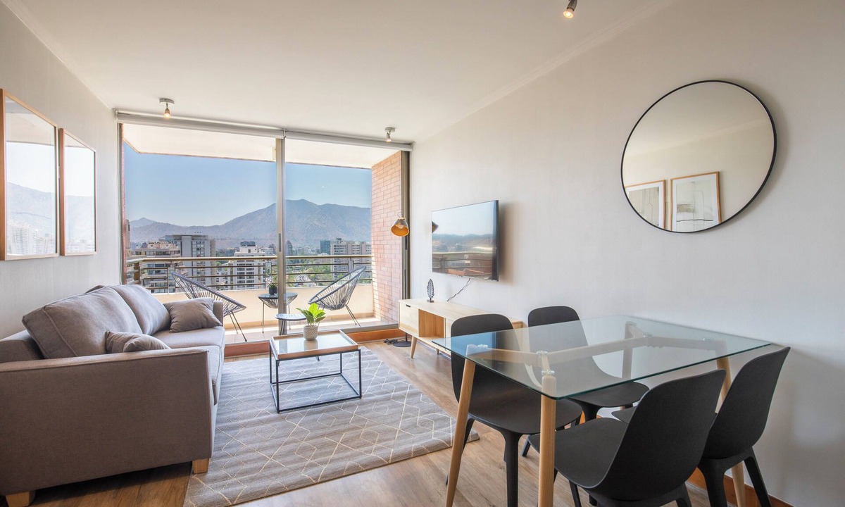 El Golf Apartment | Terrific 2-bedroom apartment in Las Condes perfect for your stay