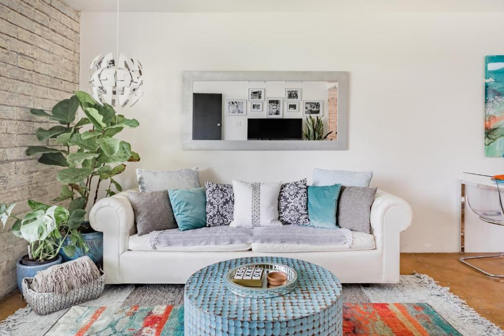 Camelback East Apartment | The Claremont #1