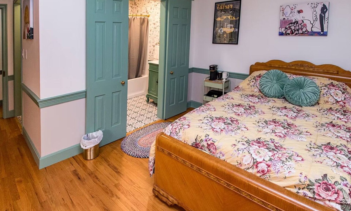 Highspire Bed & Breakfast | The Fitzgerald at The Manor on Rosedale Bed & Breakfast