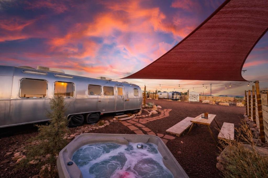 Valle Hotel | The Outpost Grand Canyon