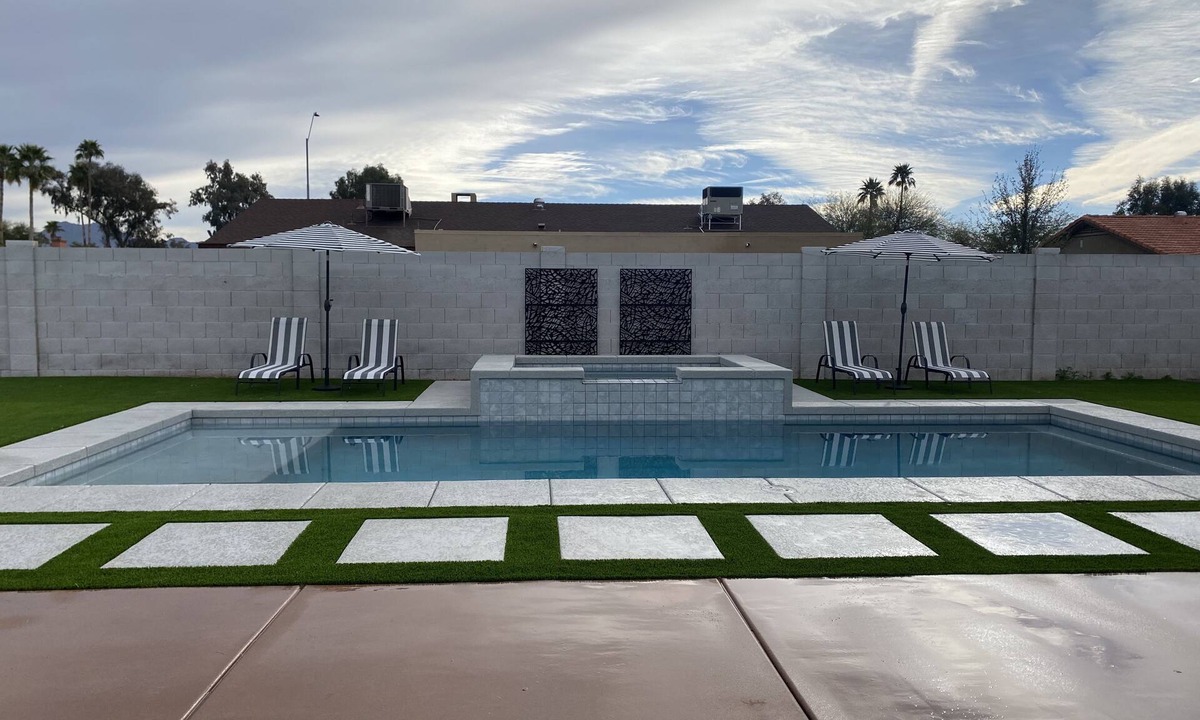 La Paz At Desert Springs House | The White House -Spacious 4BR W/Pool 10 min from TPC Golf!