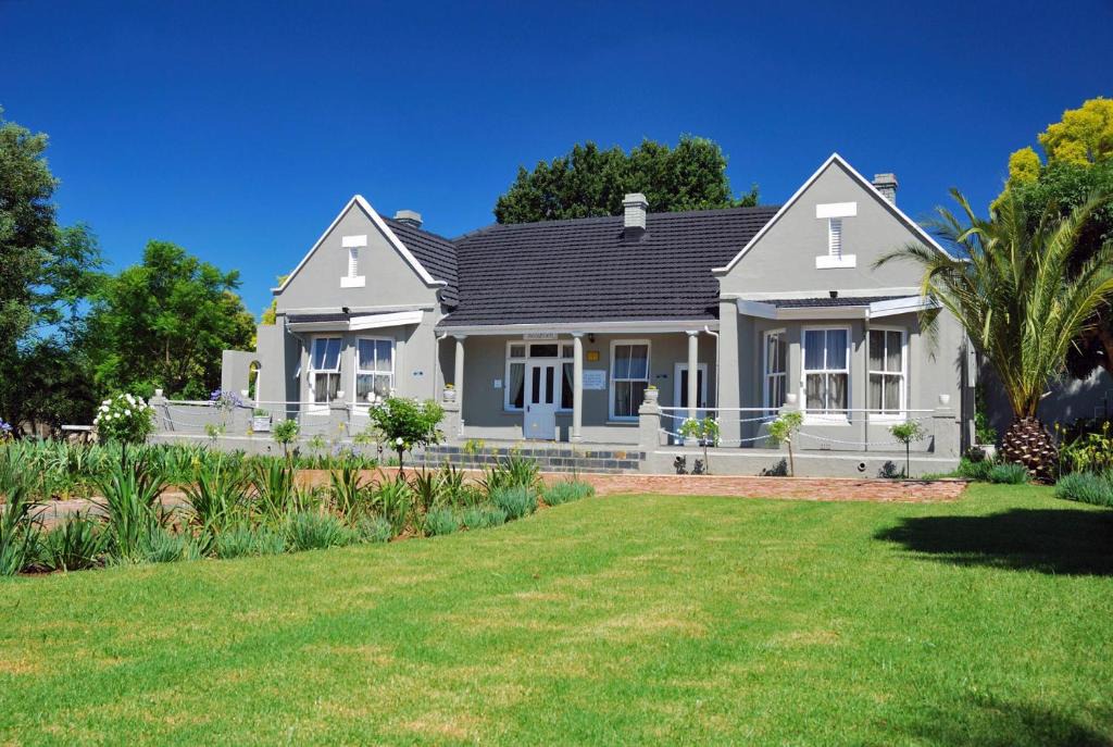 Dundee House | Tranquil Guest House