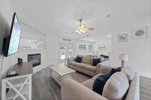 Ono Island House | Tranquil Haven - Pet Friendly