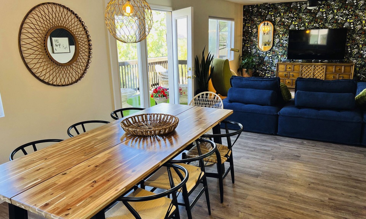 Flagstaff House | Two Houses Together for 16 People! 5 min from downtown, 25 min from Snowbowl.
