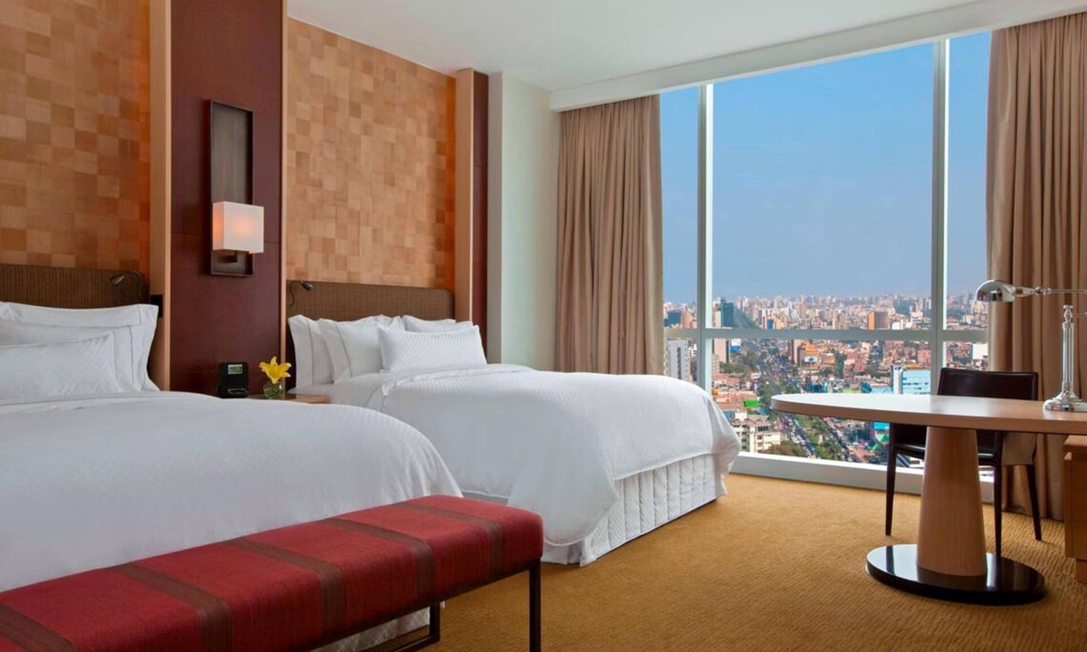 San Isidro Centro Financiero Hotel | Urban Retreat Near Reserve Park for Ultimate Relaxation! Indoor Pool!