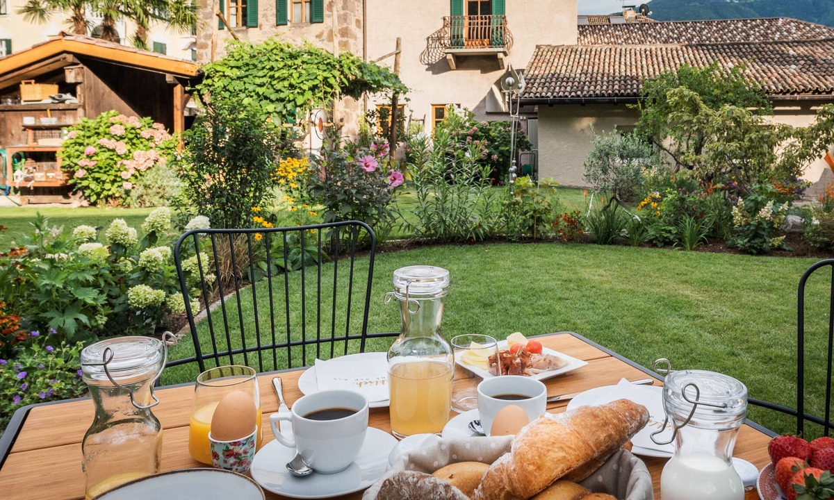 Gries - Quirein Apartment | Vacation in a historic winery - Antonia vacation apartment