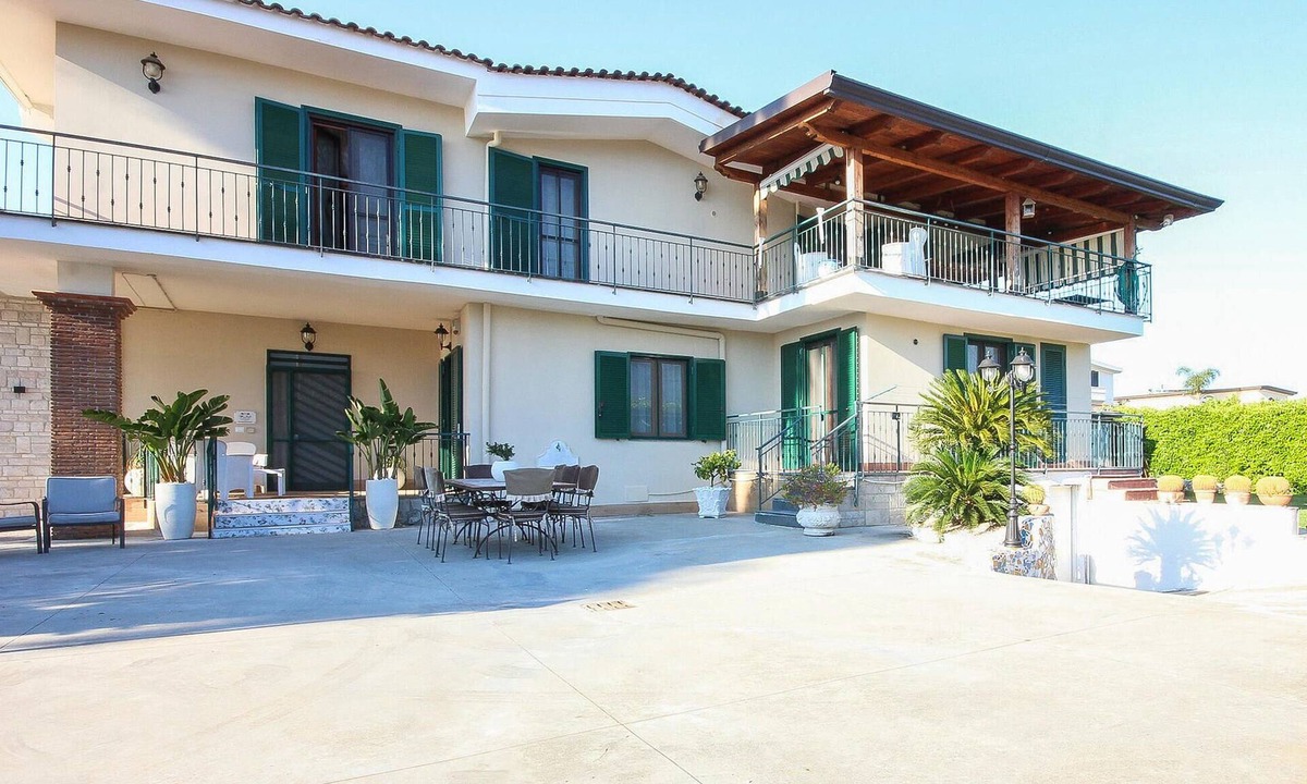 Angri Apartment | Villa Angela Holiday Apartment
