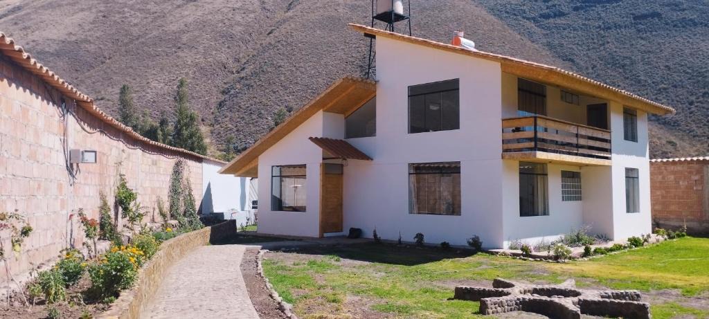 Lamay House | Villa Esmeralda de Coroto