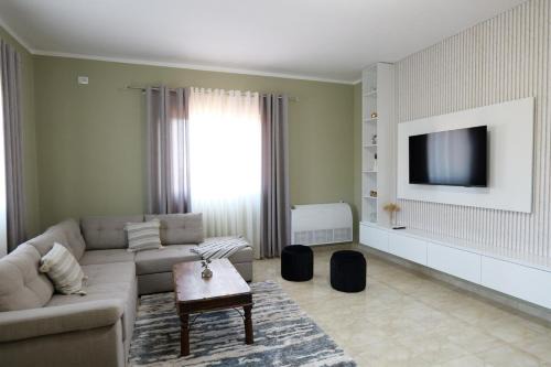 Shkoder County Villa | Villa Mesi Bridge by River