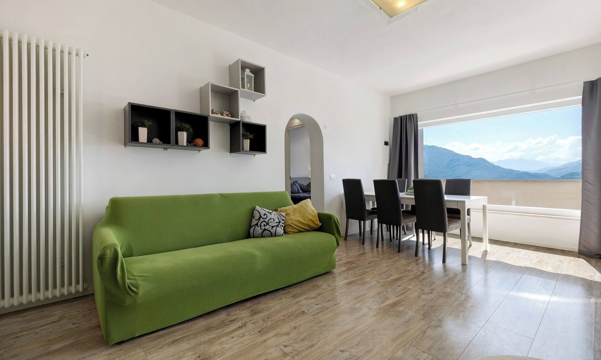 Cologna Villa | Villa 'Renè' with Private Terrace, Wi-Fi and Air Conditioning