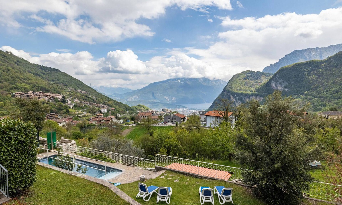 Ville del Monte Villa | Villa "Tanas" with Lake View, Private Pool & Wi-Fi