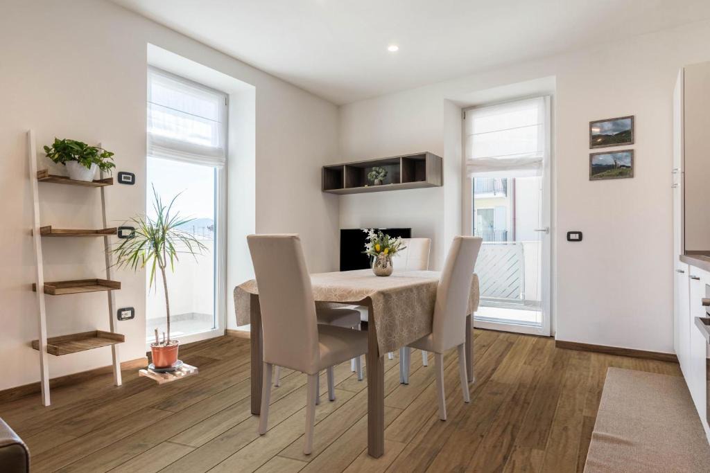 Ville d'Anaunia Apartment | Villa Vacanze Pink Lady