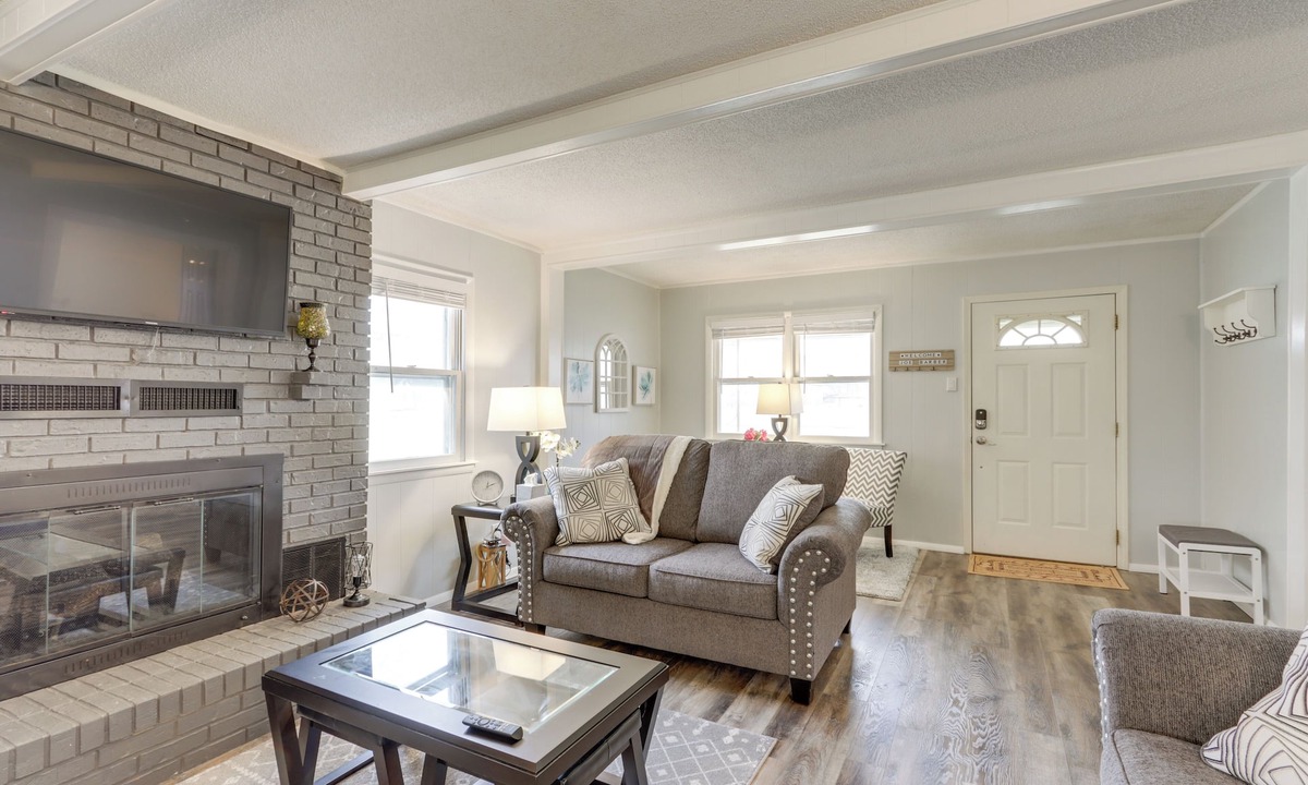 Nevada House | Walkable & Updated Nevada Home: Family Friendly!