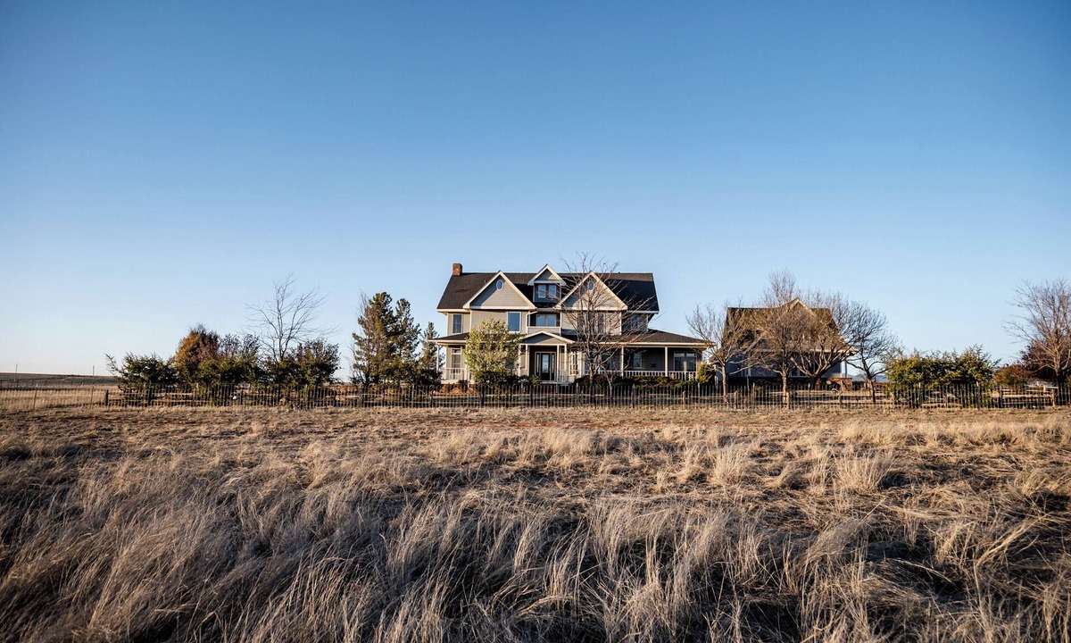 Elgin House | Welcome to The Rancho – a peaceful retreat at 5000ft.