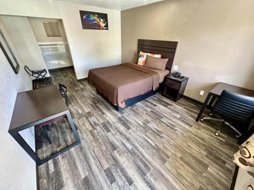 Flagstaff Hotel | West Inn NAU - Downtown Flagstaff