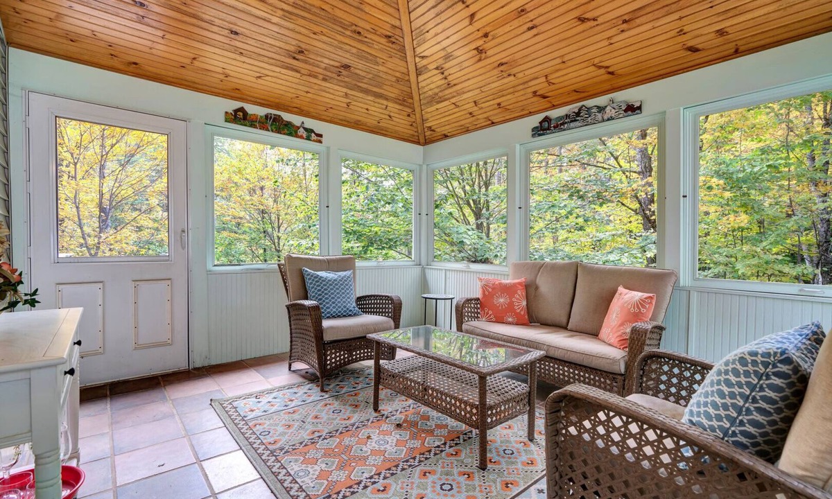 West Hartford House | Wooded Colonial with Fire Pit & Deck, near the Club