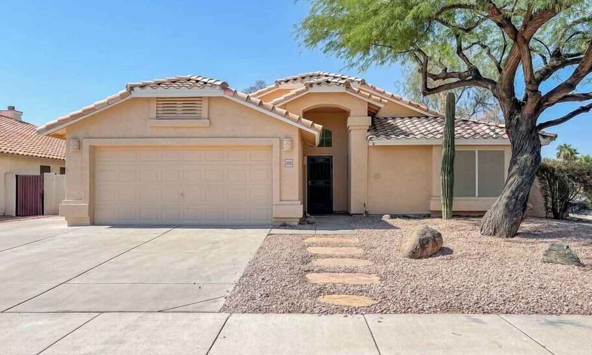 Sierra Tempe House | Wow! 3BDR Single-story home in Tempe/Chandler