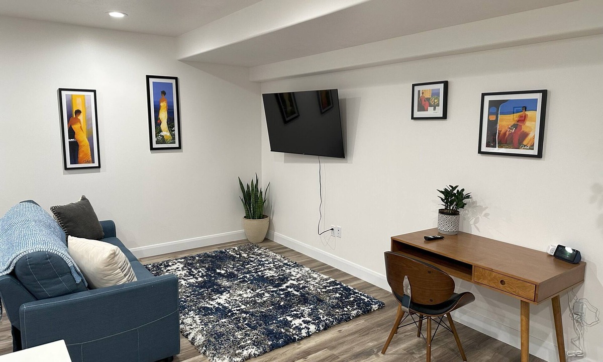 Herriman Apartment | Yosemite Studio - Farmhouse Base for Explorers - Shared Hot Tub - Near SLC