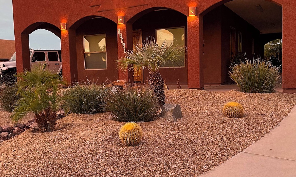 Foothills House | Yuma Foothills Paradise with RV-Hookup, Wi-Fi, AC and more! Pet friendly, too!