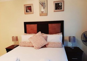 40 La Mer, Illovo Beach Apartment